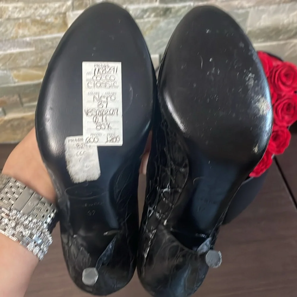 🎉🎉 HOST PICK 🎉🎉 100% authentic Prada alligator, 4 inch black peep toe heels